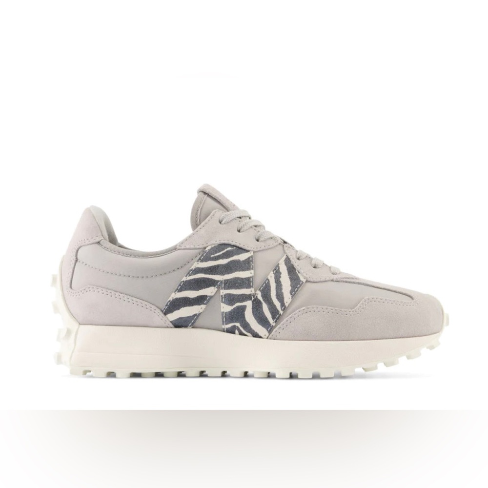 New Balance 327 in Raincloud with Zebra print Sz 7.5